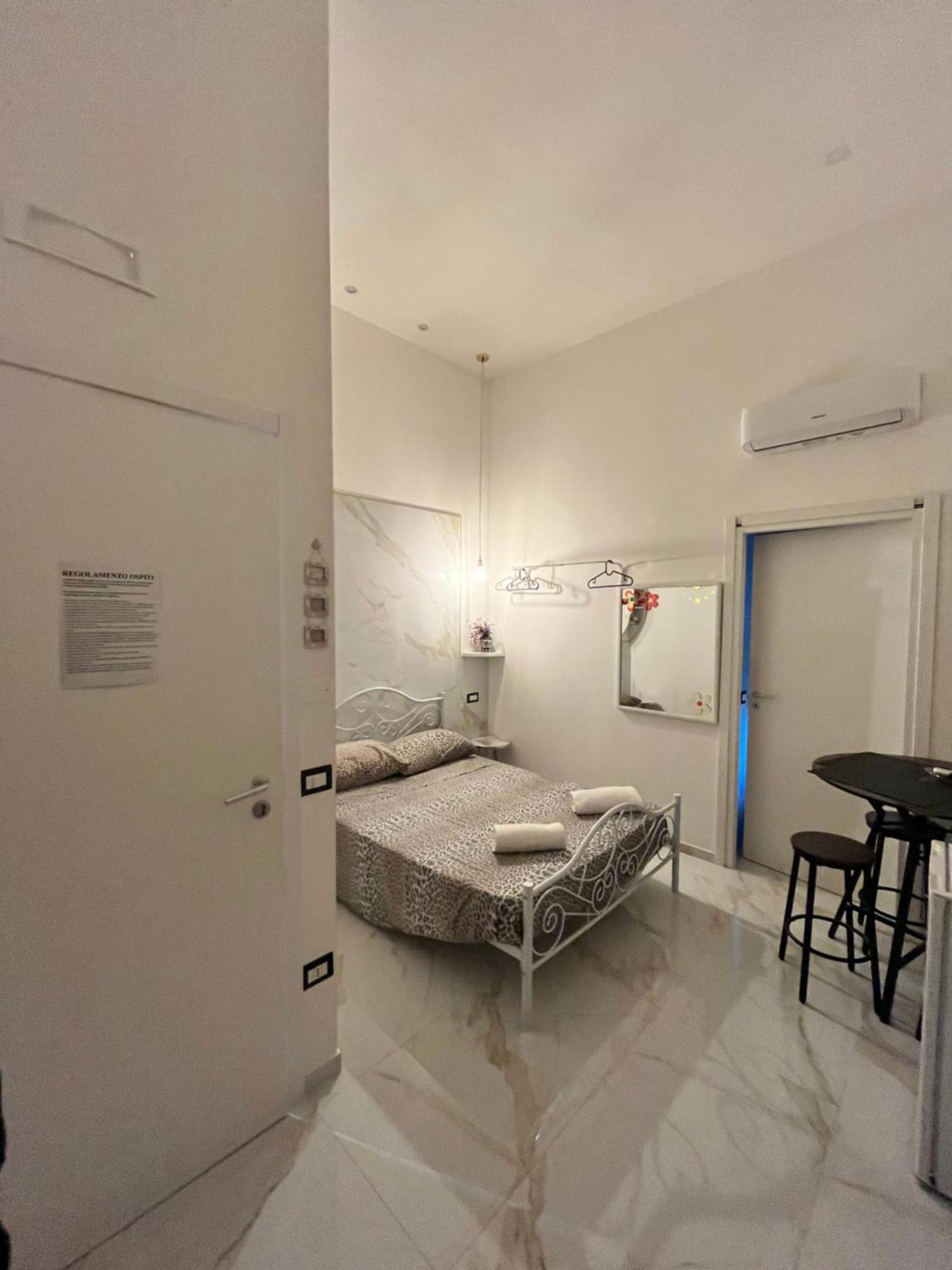 Ferienwohnung O'Vicolo E Napoli Exterior foto